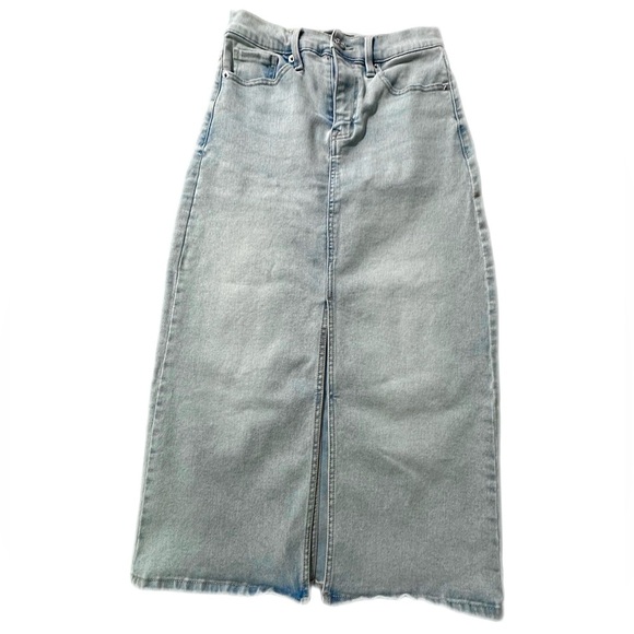 DKNY long with a denim maxi skirt from Jeans.
Size: 2 - Picture 3 of 10